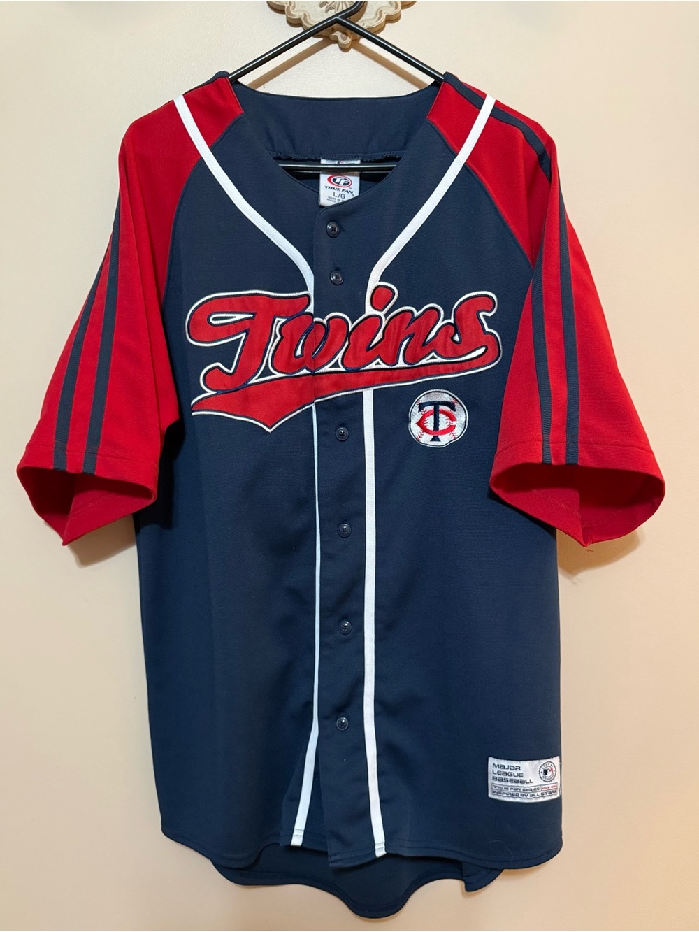 NWOT Genuine Merchandise MinnesotaTwins Baseball Jersey Sz L